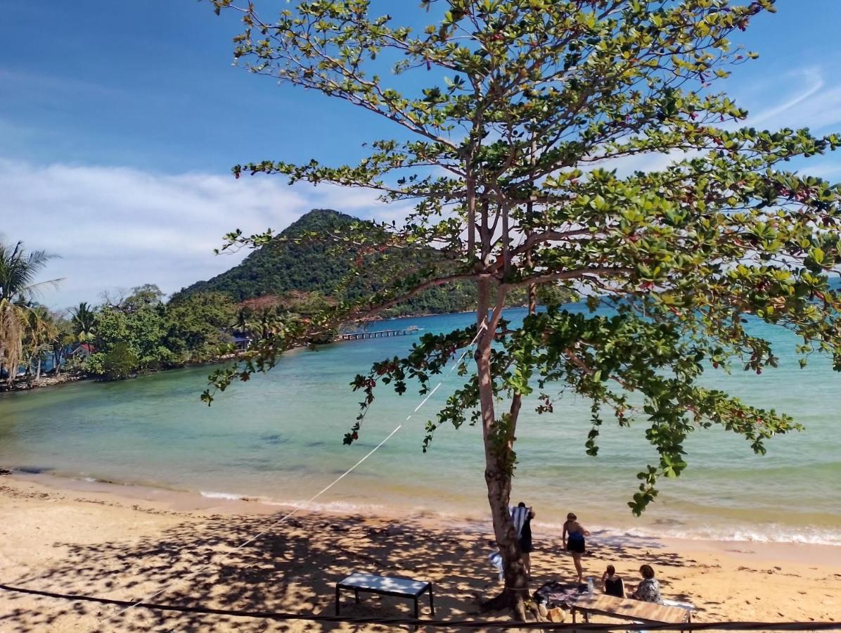 Golden Snake Guesthouse Beach Koh Rong Sanloem Exterior foto