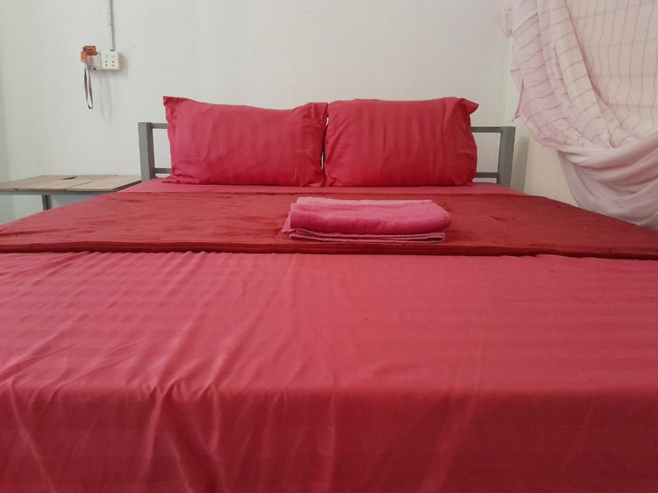 Golden Snake Guesthouse Beach Koh Rong Sanloem Exterior foto